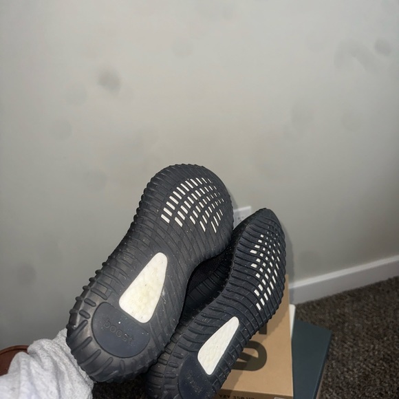 Yeezy - Picture 5 of 5